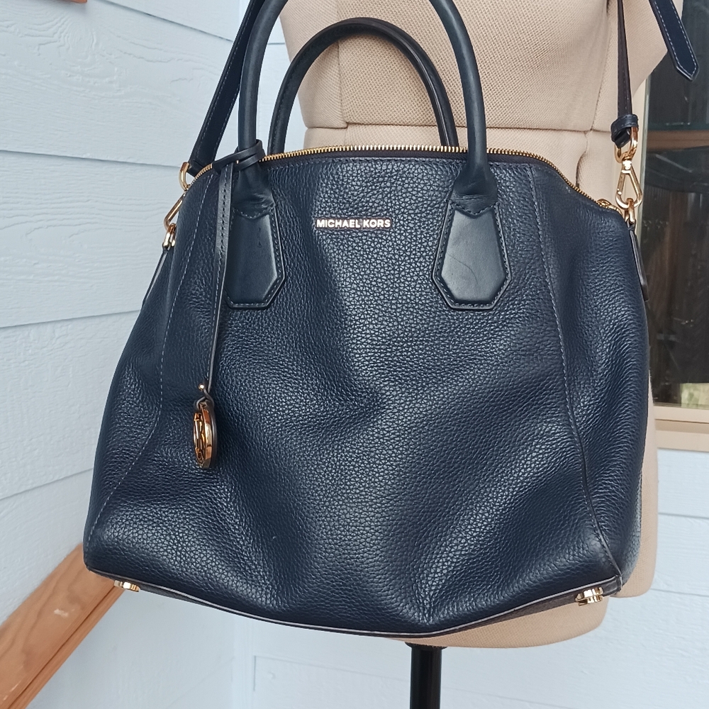 Michael kors crossbody bag